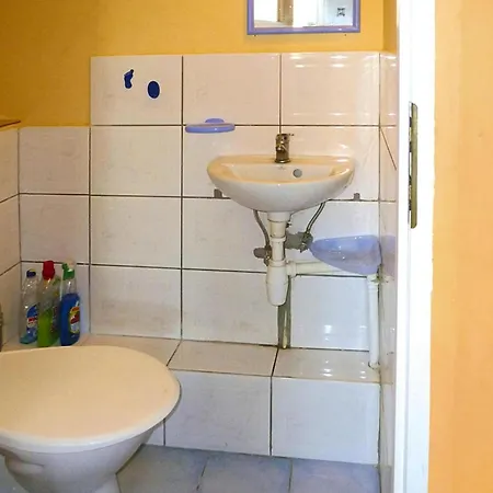 Terraced House In Near Sandy Semesterbostad