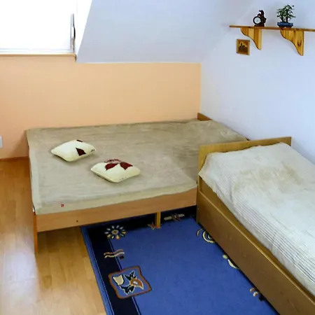 Terraced House In Near Sandy Rewal