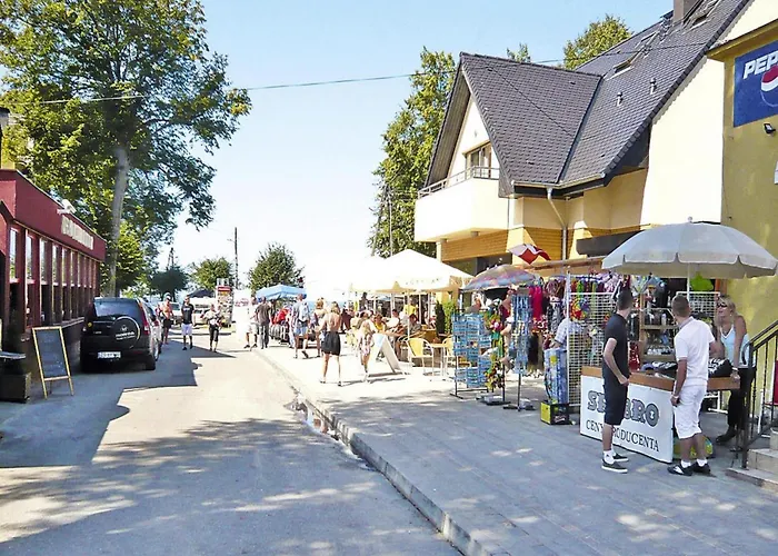 Terraced House In Near Sandy Rewal