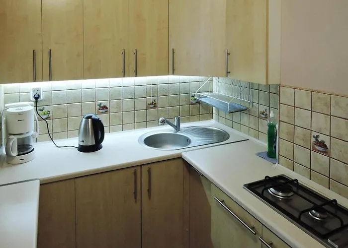 Terraced House In Near Sandy Rewal